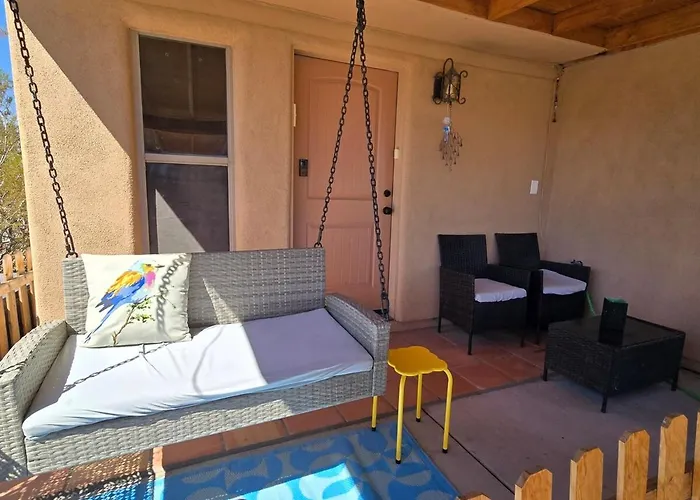 1-acre Spacious Desert Oasis Retreat Near Downtown Holiday home *