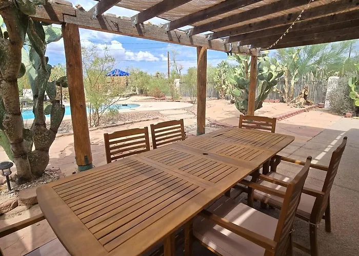 1-acre Spacious Desert Oasis Retreat Near Downtown Tucson